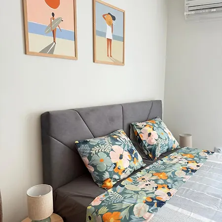 Studio More アパート シュコルピロフツ